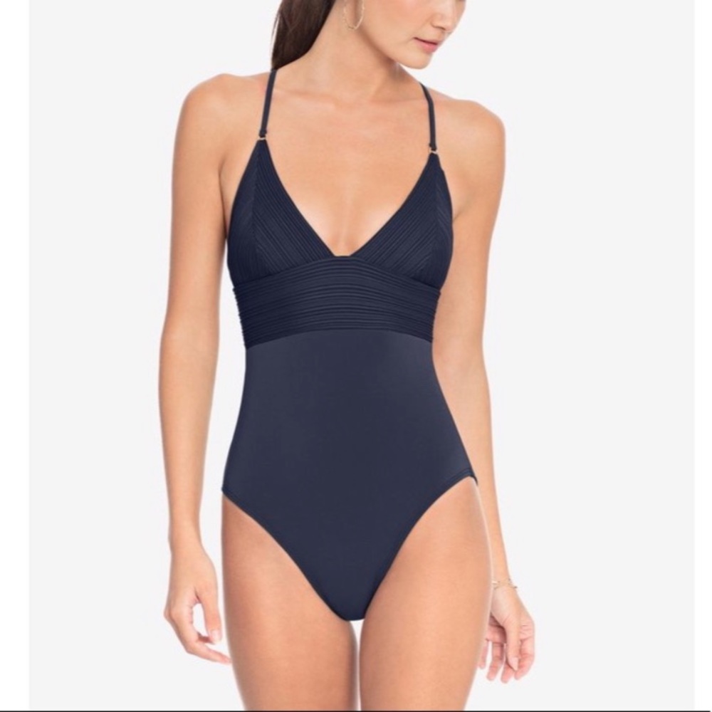 NWO tags! Size 10 Robin Piccone Lily V One Piece